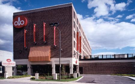 Hotel Gouverneur Trois Rivieres 01.[1]